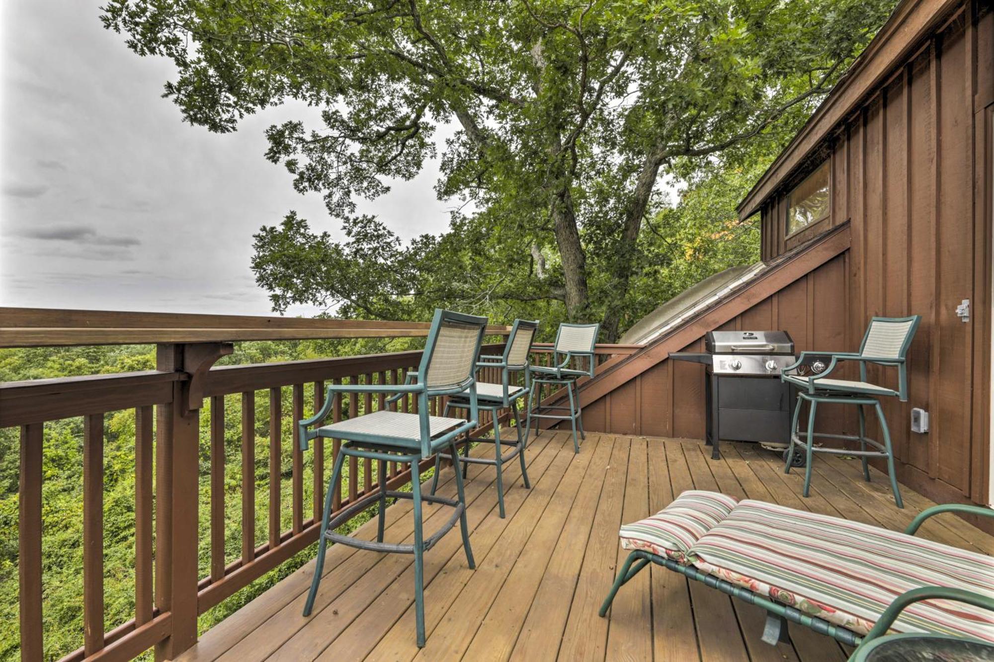 Private Guest House With Deck And Spectacular Views! Uncasville Zewnętrze zdjęcie