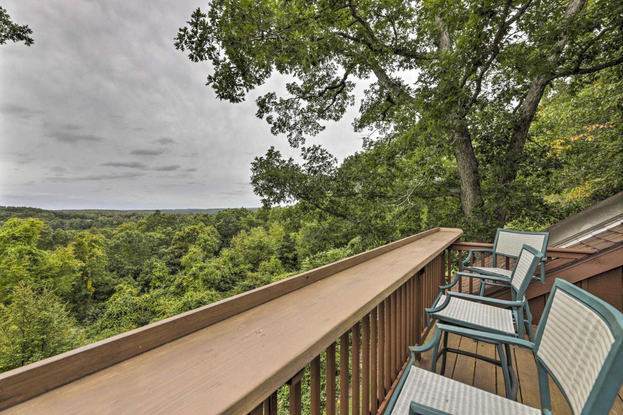 Private Guest House With Deck And Spectacular Views! Uncasville Zewnętrze zdjęcie